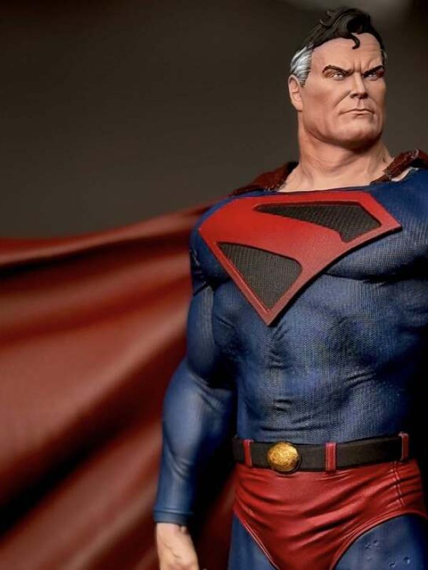 Superman Sculpture by Kelly Bents